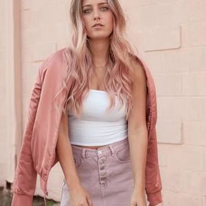 Meet your Posher, Emma